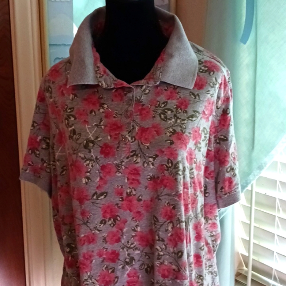 Woman Within grey and pink short sleeved polo with rose print, size 2X (26/28)